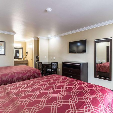Econo Lodge Inn & Suites Escondido Downtown Ngoại thất bức ảnh