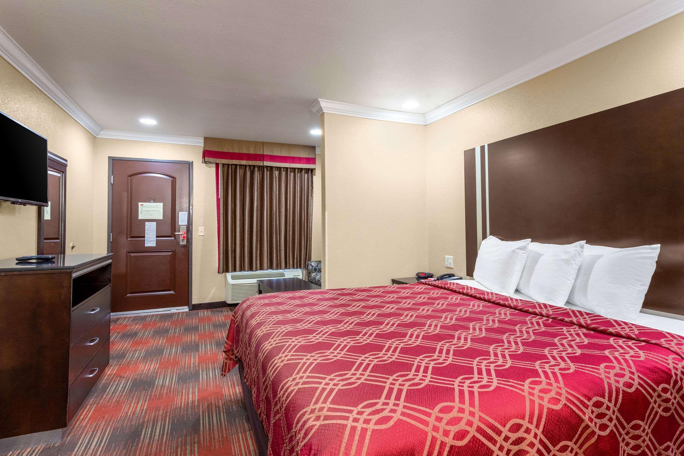 Econo Lodge Inn & Suites Escondido Downtown Ngoại thất bức ảnh