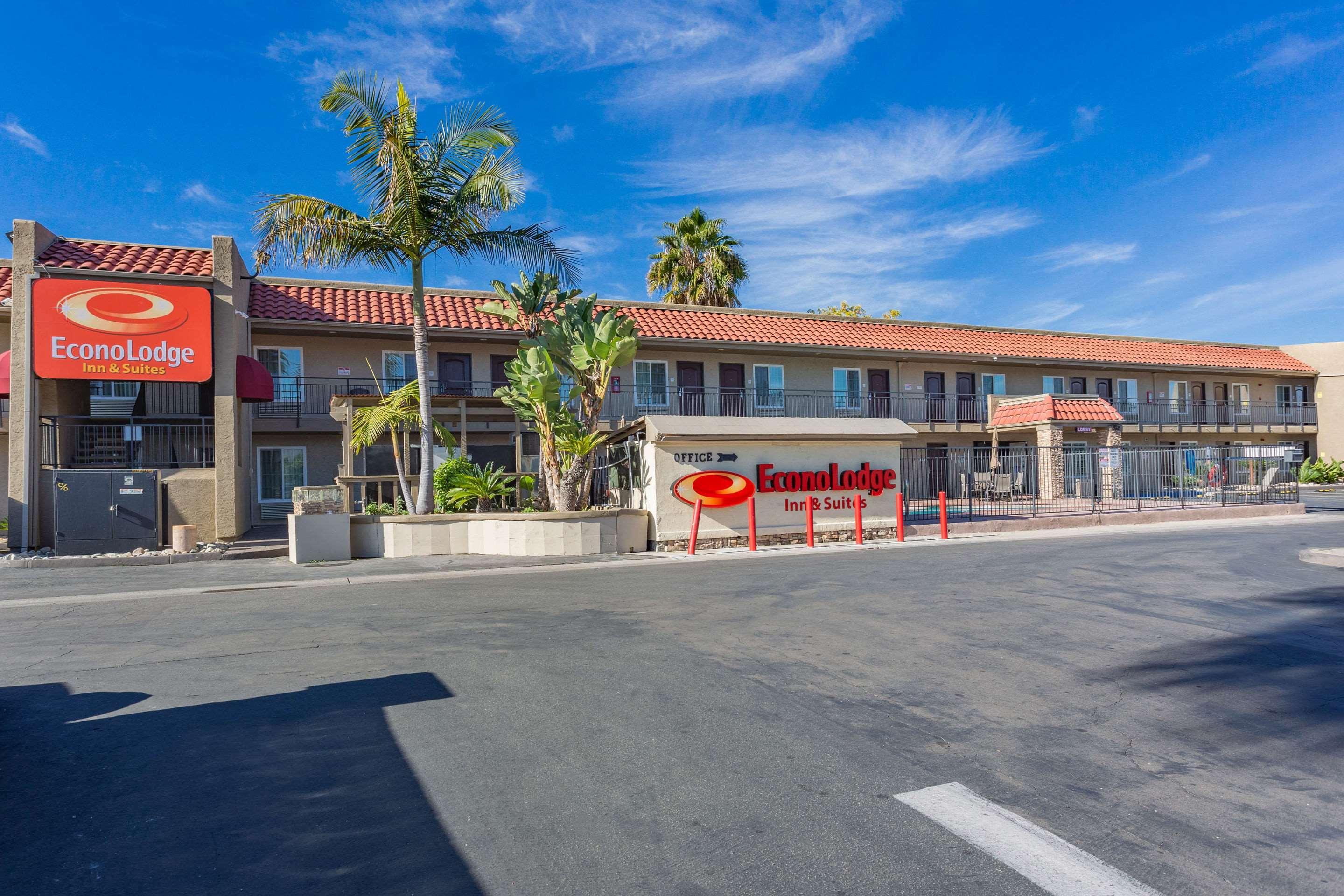 Econo Lodge Inn & Suites Escondido Downtown Ngoại thất bức ảnh