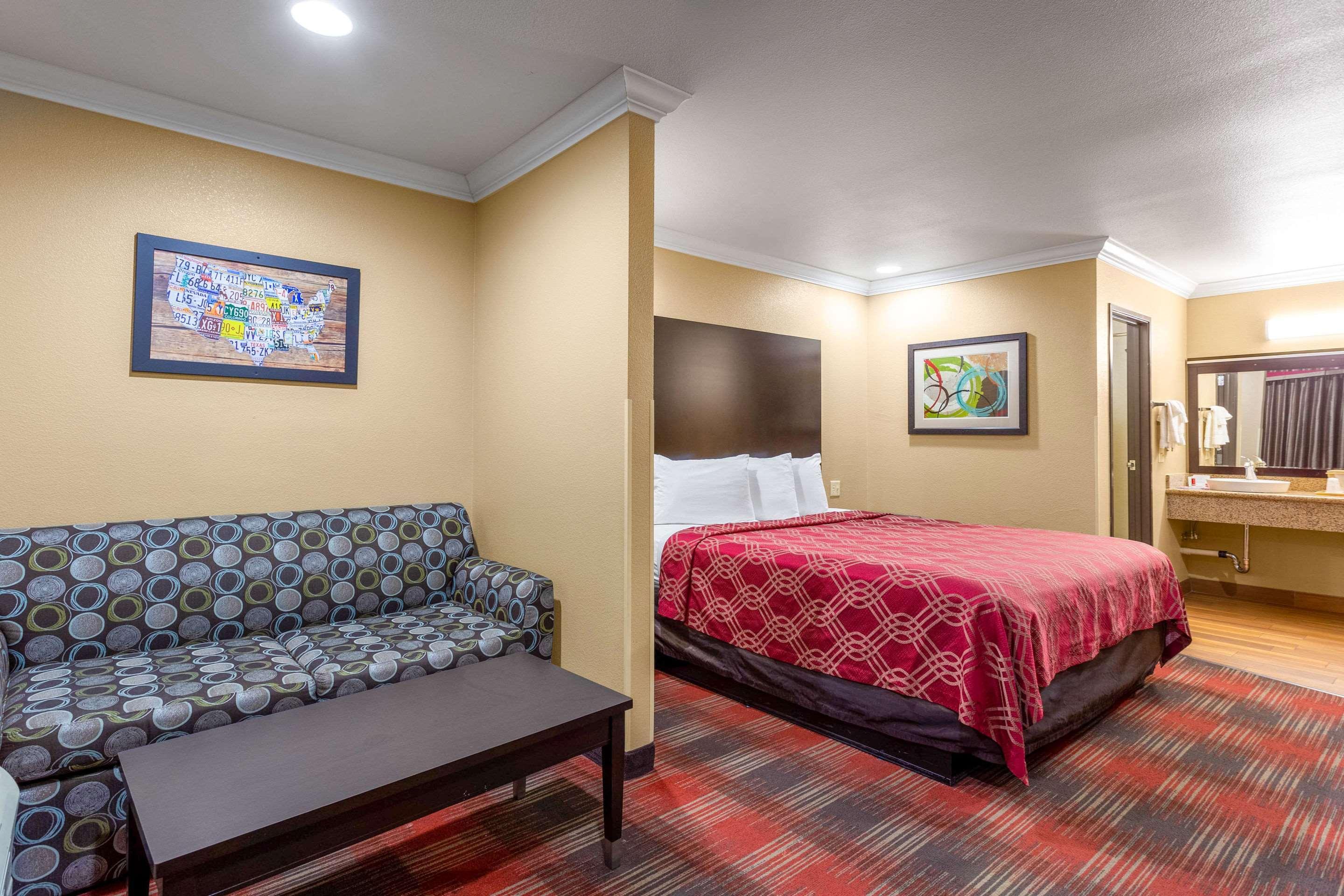 Econo Lodge Inn & Suites Escondido Downtown Ngoại thất bức ảnh