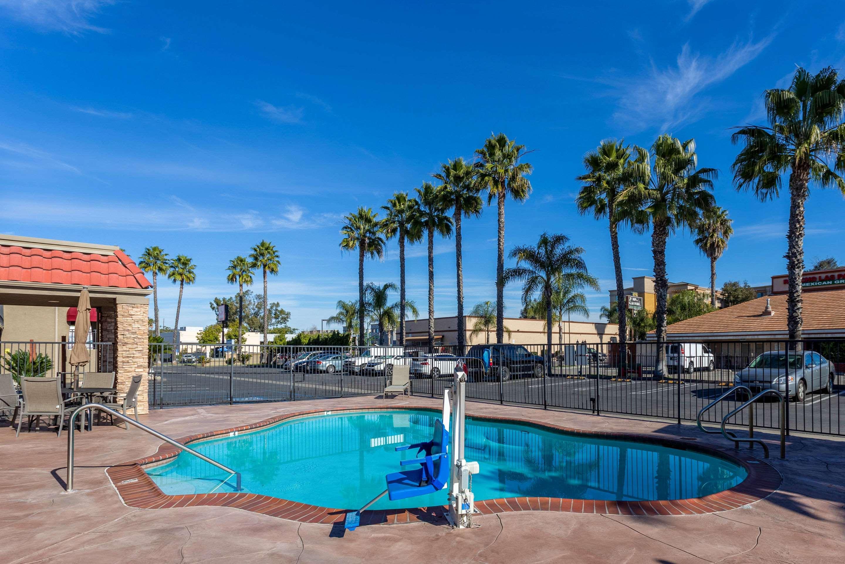 Econo Lodge Inn & Suites Escondido Downtown Ngoại thất bức ảnh
