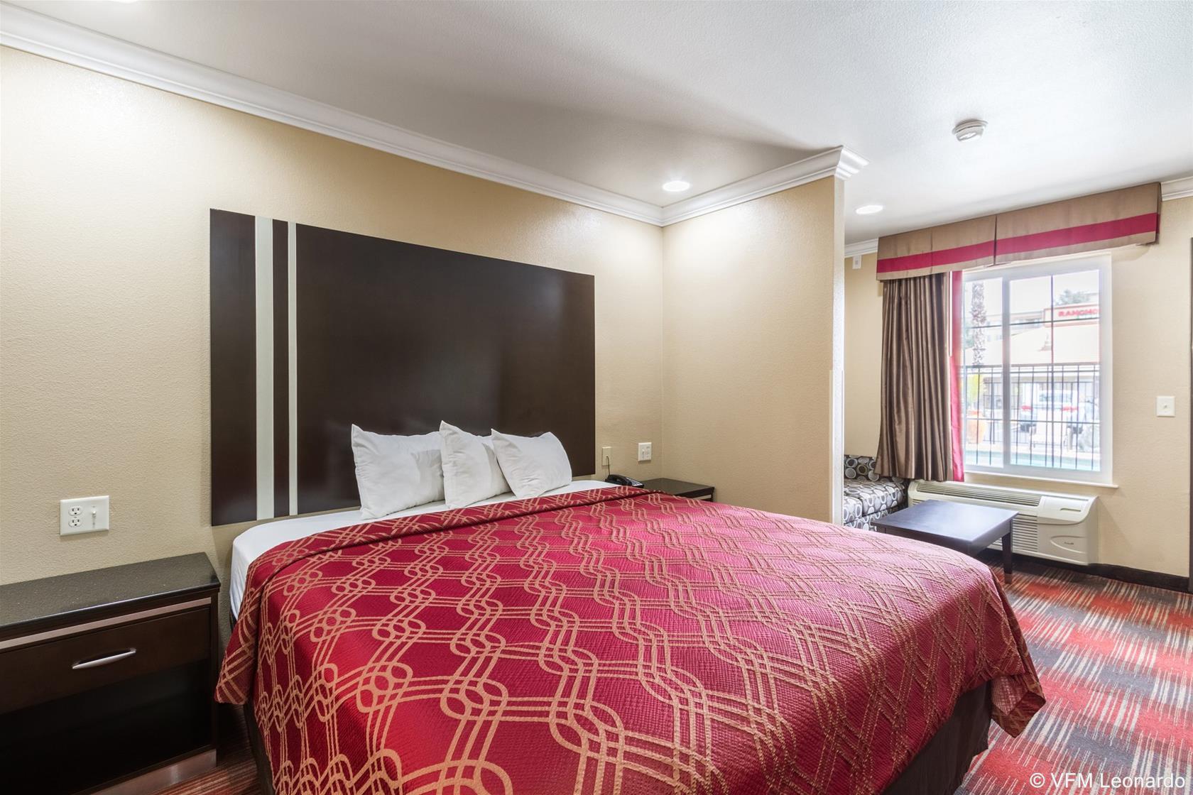 Econo Lodge Inn & Suites Escondido Downtown Ngoại thất bức ảnh