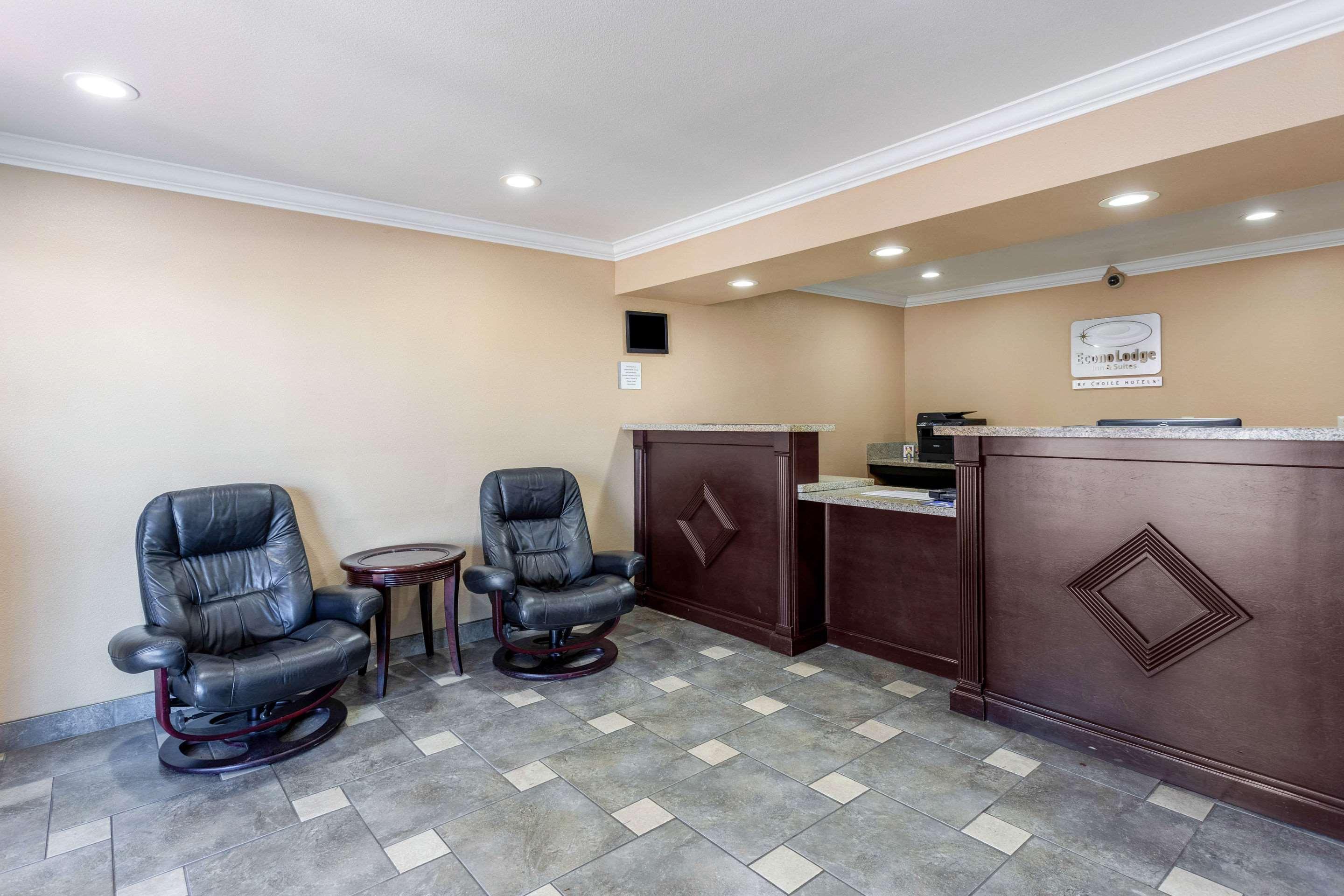 Econo Lodge Inn & Suites Escondido Downtown Ngoại thất bức ảnh