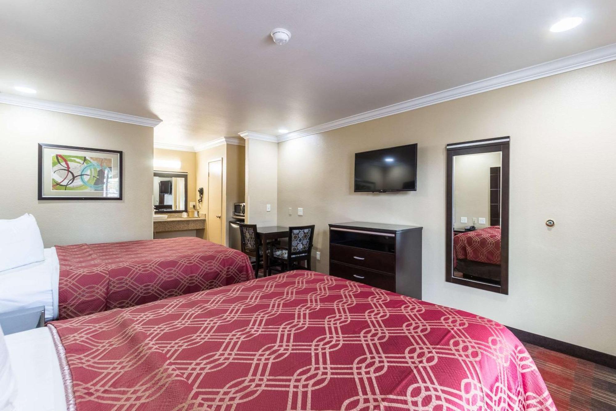 Econo Lodge Inn & Suites Escondido Downtown Ngoại thất bức ảnh